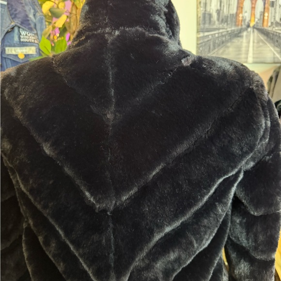 Cole Haan Signature Coat - Picture 5 of 9